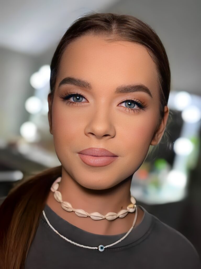 Iasmina este adolescenta de 15 ani care a murit după ce s-a electrocutat în baie! Și-a petrecut ultimele luni în spital, însă organismul i-a